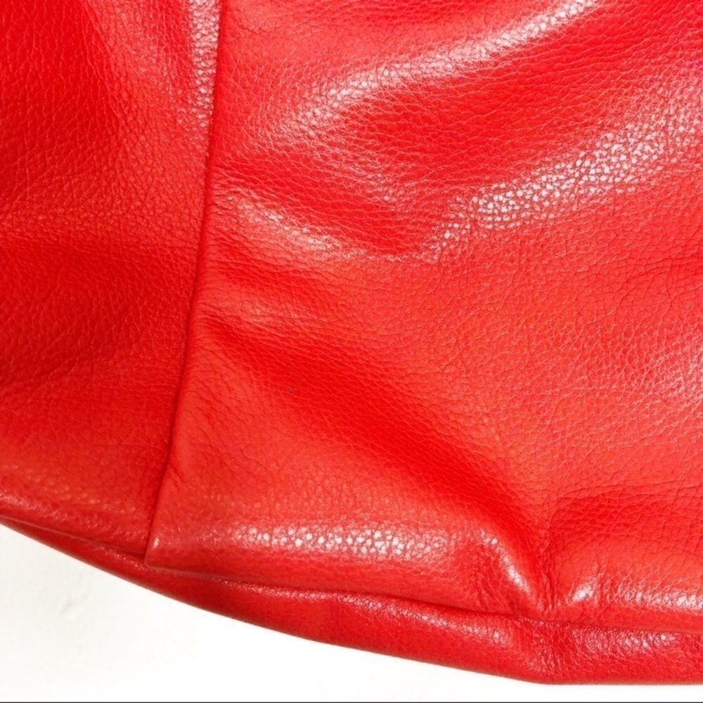 Coach | Coral Hobo Pebble Leather Hand Bag - Picture 2 of 7